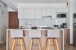 Stylish Inclán 343 Apartment by Geko