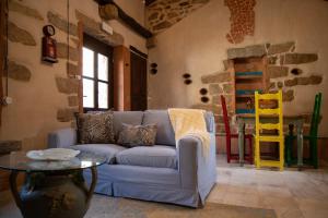 Domos de Luras, surrounded by granite