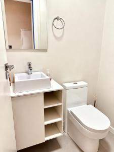 Apartamento NOVO, 2 suítes, 5min da praia, RUA 414