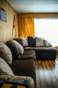 Upper Floor - Mont-Video