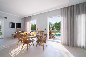 Villa Mira