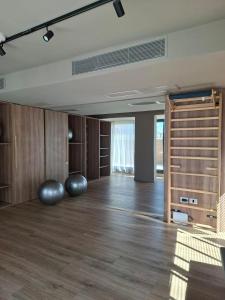 Executive Residence - Coworking & Amenities Premium