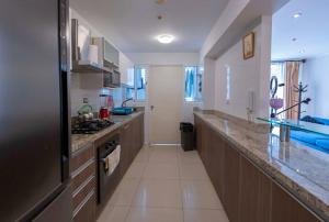 Luxe 2BR Pool & Gym in Miraflores