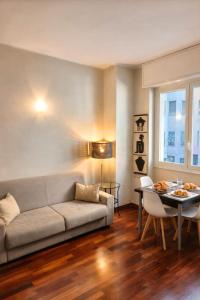 Chic Flat Milano Center with WiFi, AC, Metro M5