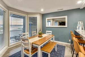 Lakefront Village of Four Seasons Gem with Balcony!