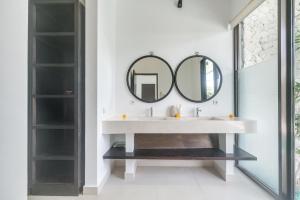 3BR Island Oasis in Heart of Berawa