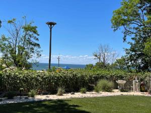 Dunes Beach House Hot Tub and Steps to Beach