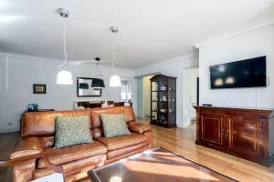 Terraza, wifi, a 10 minutos del centro en bus