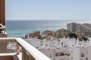 AA Guest - Jupiter Sea View Eco Apartment with Swimming Pools