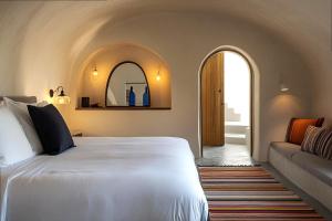 Zizzin house in Fira