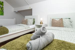 3BDR Town House in the Heart of Holyhead - Free Onsite Parking