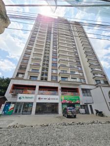 1 Bedroom Meteor Gardens Yaya Centre