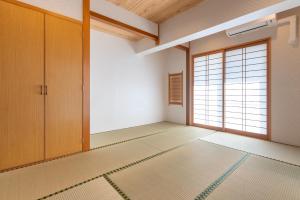 Yaeyama Base Core 1F