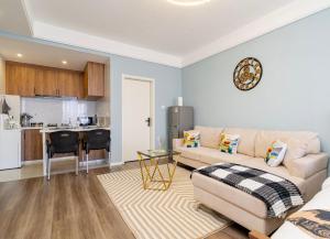 Modern Apartment in Nairobi near YaYa Centre with pool,Gym,Wifi