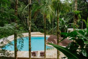 Duas casas na praia Brava da Fortaleza de Ubatuba