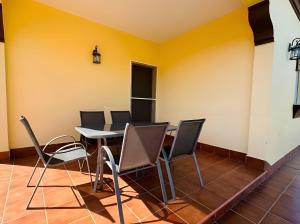 Casa con Piscina Privada Urbanizacion Roche Viejo