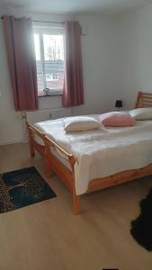 Sunflower Apartment 88 m2 Hyltebruk, Sweden