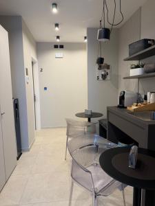 Zara Rooms