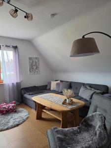 Große 4-Personen-Wohnung mit 3 Schlafzimmern & Parkplatz ruhig gelegen