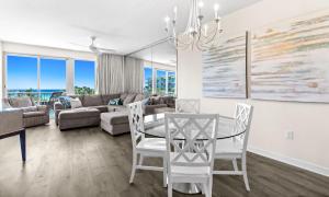 The Crescent 215