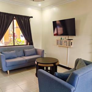 Jacó Beach House, 3BR, 300m Beach, Min 30 Day Stays