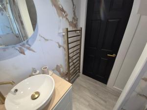 Glenrothes 5 Bed House with Garden