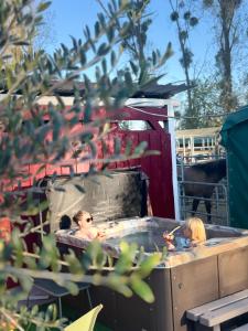 Blue Grass Ranch - MobilHome YUCCA & JACUZZI