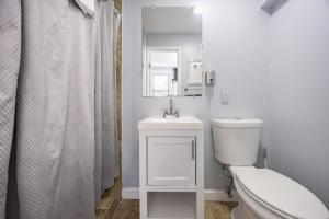 Lower Level Studios In Hip Bay Village