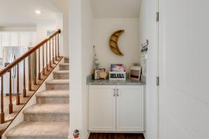 5 Mi to Bethany Beach Modern Gem with Pool Access!