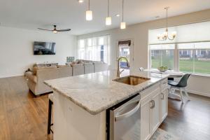 5 Mi to Bethany Beach Modern Gem with Pool Access!