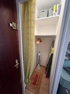 COCON DES PINS Studio 4 personnes, piscine, mer, clim, Wifi