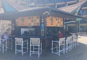 Renovated Beach Front Studio - Hawaiian Inn Resort