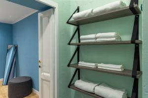 GOLD & PLATINUM Garibaldi Executive