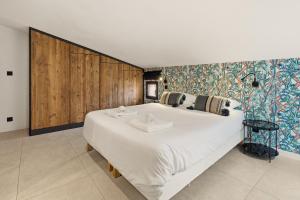 CASA JUNGLE ! Superb duplex apartment, Place des LICES !