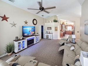 Sunny Oaks Poolside, pool spa games,4m to Disney