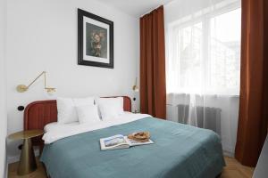 oompH Warsaw Central Stylish Vintage Apartment