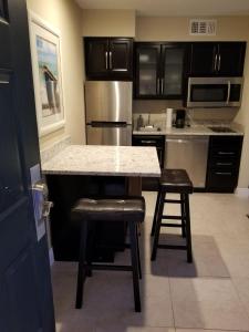 Cozy Condo Close to Disney