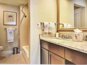 Cozy Condo Close to Disney
