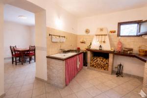 Casa del Borgo, between Mountains and Lake, Near Rome
