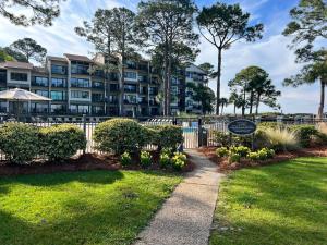 1890 Beachside Tennis