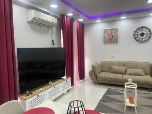 Cozy apartment near The Castle and Lake