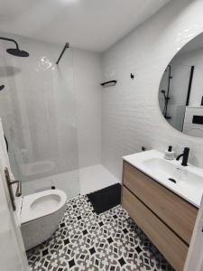 Frente al mar, piscina, playa tranquila