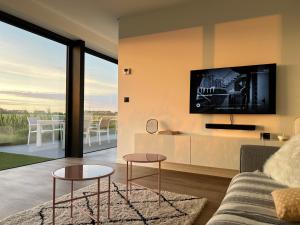 Villa between coast and historical cities