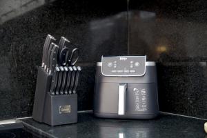 Modern Luxury Parking Fast WiFi