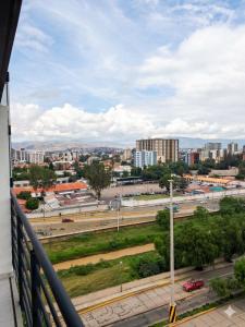 Con vistas a la ciudad en piso 9 - Muyurina