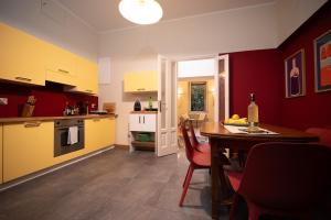 160mq 3BR-2BA at 10m from Old Town by Kinguests