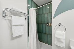 The Plymouth Chicago 3BD