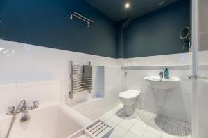 NEW 2BR | HG1 | By Bettys | Opposite Train Station