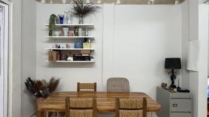 Beautiful apartment with patio Centrally located in a 20th century building