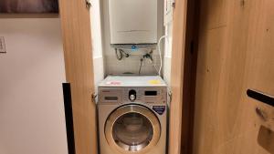 Luxurious University Tower Master Suite on Reforma with Pool, Gym & Amazing Views